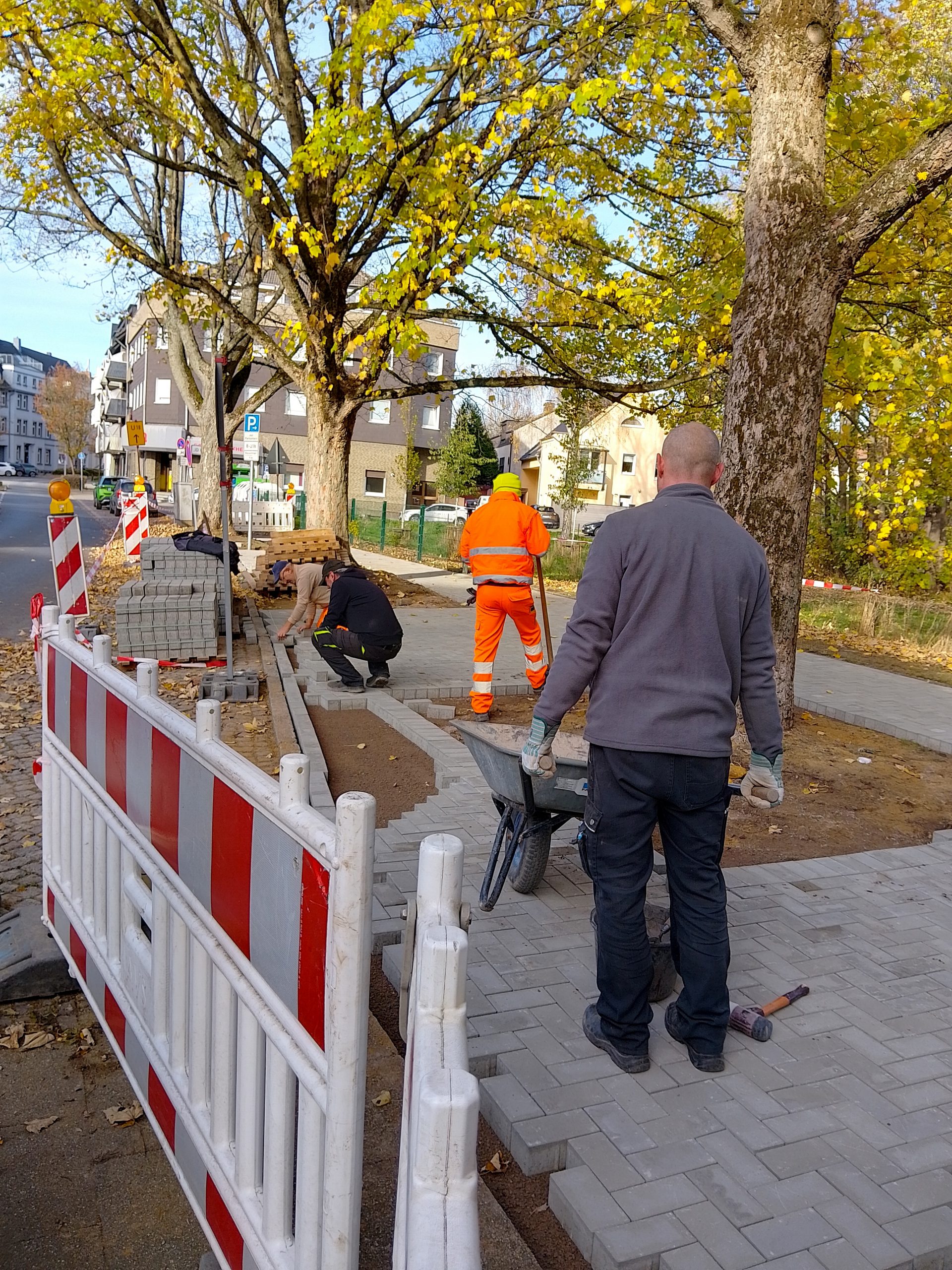 Die Pflasterung der Bergstraße