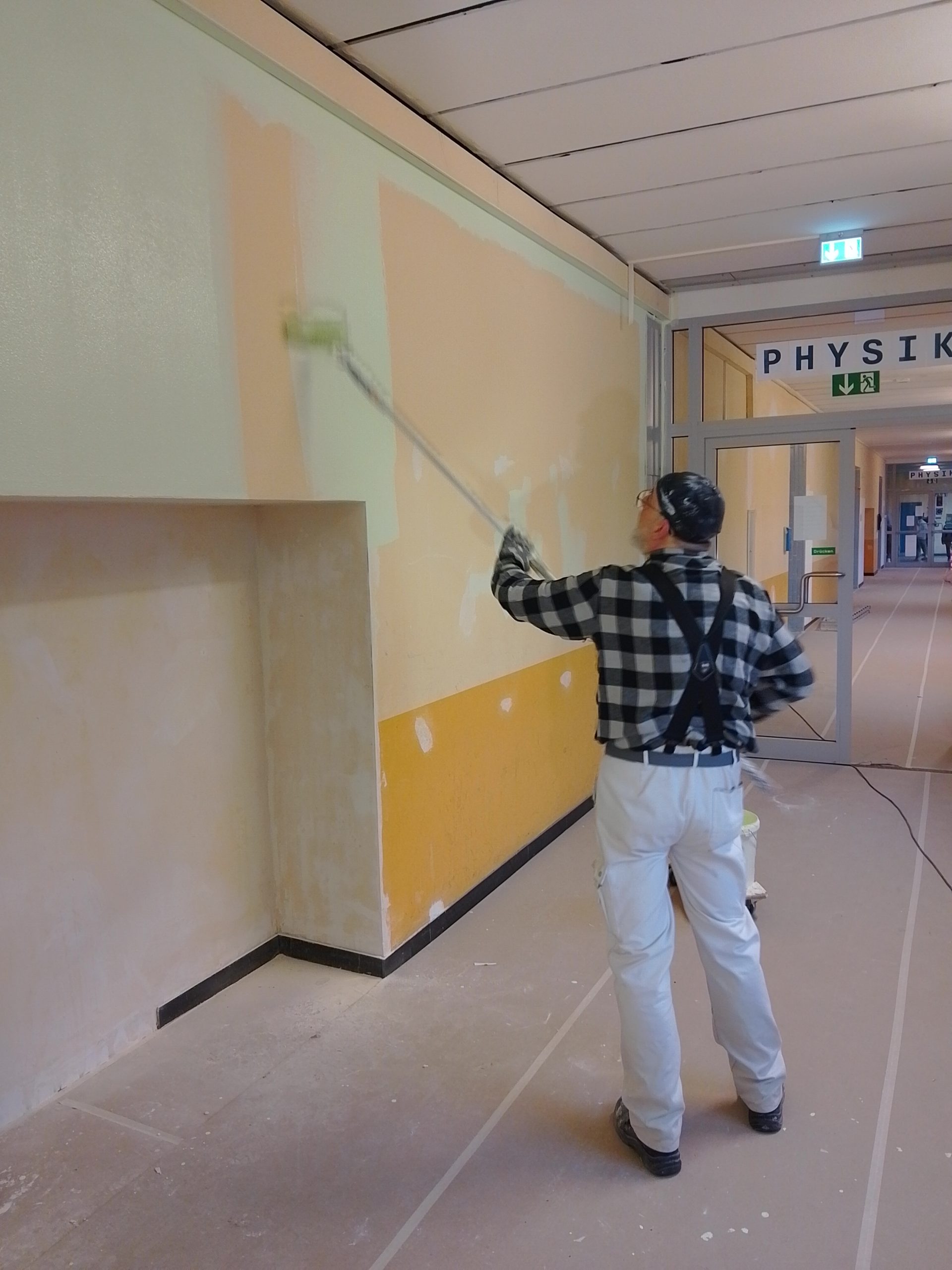 Malerarbeiten Schule vorher